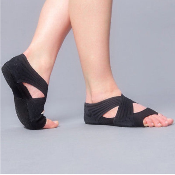 nike studio wrap canada